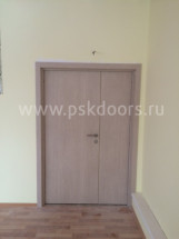 Завершена установка дверей в детском саду на Чудновского 3